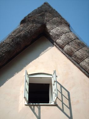 window triangle small